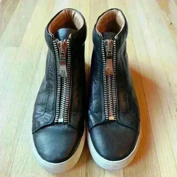 Frye Sneakers - Picture 1 of 4